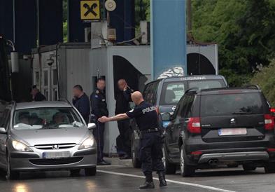 Блокирани се граничните премини меѓу Косово и Србија по убиството на полицаецот 
