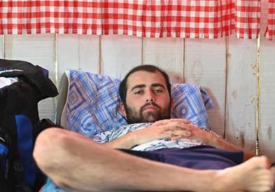 Натпреварувачите во излежување во Црна Гора не попуштаат- лежат цел месец за 1.000 евра награда