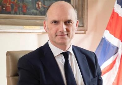 Британски министер ја повика Србија да го искористи своето влијание на северот на Косово