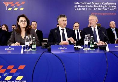 На донаторска конференција во Загреб на Украина ветени половина милијарда евра за деминирање