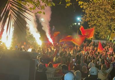 Протест пред собранието на Црна Гора по изборот на Мандиќ за нов спикер (ВИДЕО)