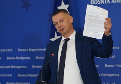 Нешиќ: Постои опасност од терористички напад во БИХ