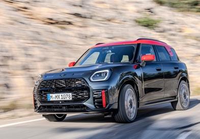 Претставен е Mini Countryman JCW со 300 КС, цената засега е тајна (ФОТО)