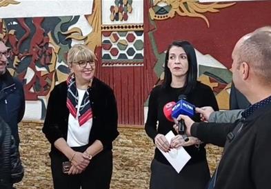 Костадиновска-Стојчевска: Инвестираме во реконструкција на Центарот за култура во Гостивар