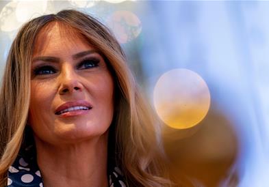 Јавноста со критики за стајлингот на Меланија Трамп