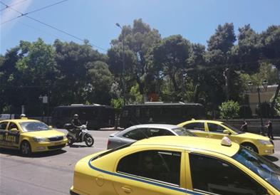 Четиридневен штрајк на таксистите во Грција