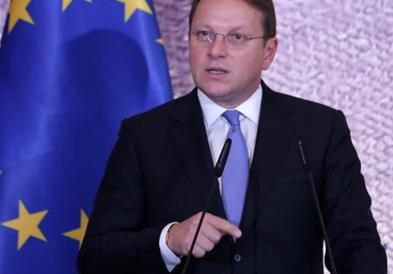 Вархеји: ЕУ гледа дека Босна и Херцеговина е посветена на реформите