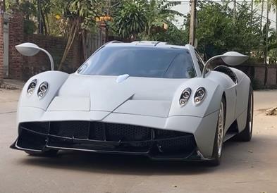Видео: Однадвор „Huayra“, одвнатре „Daewoo“