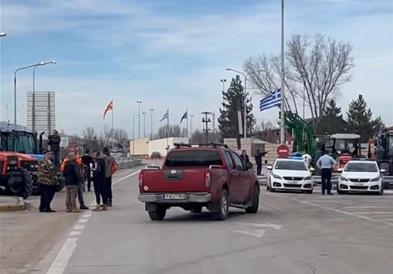 Земјоделците од северозападна Грција најавуваат блокади на камионите