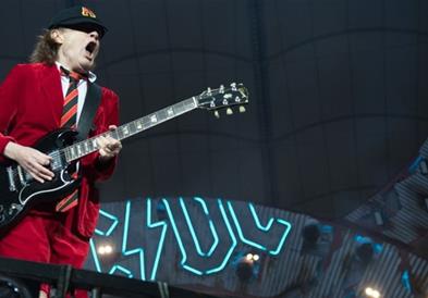AC/DC по осум години тргнуваат на европска турнеја 
