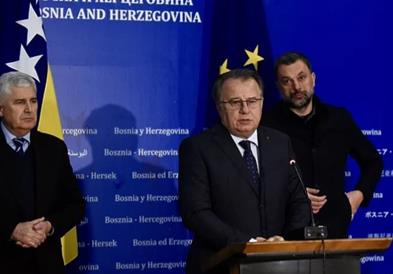Премиерот на БиХ: Ја отворивме главната врата на ЕУ