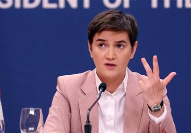 Ана Брнабиќ е избрана за претседателка на српскиот парламент, опозицијата ја напушти салата
