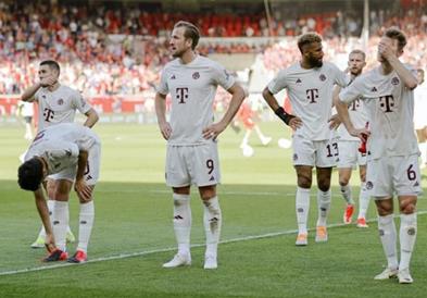 Фудбалерите на Баерн лути, нивните сопруги и девојки не добија билети за натпреварот со Арсенал