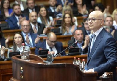 Србија доби нова Влада, премиер Милош Вучевић, 31 министер и 26 министерства