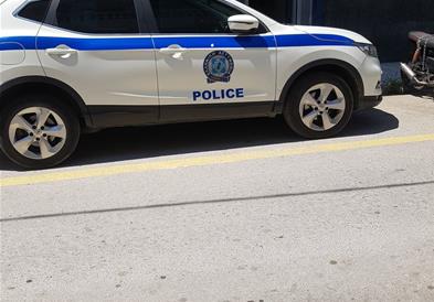 Драма во Грција: Ќерка до смрт го претепа татко си на Голема Сабота 