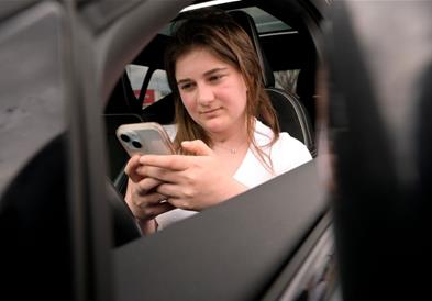 По тешка болест, девојка си го врати гласот со помош на вештачка интелигенција
