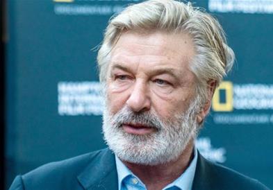 Судот одлучи: На Алек Болдвин ќе му се суди за убиство од небрежност