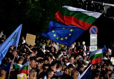 Бугарите утре на двојни избори, за Националниот и за Европскиот парламент