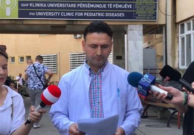 Модринките на четиримесечното доенче настанале од земање крв за анализа
