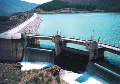 Експлозија кај езерото Газивода во северозападно Косово, нема повредени, оштетени се возила