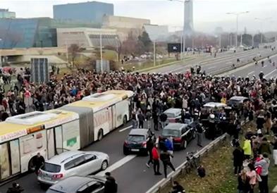 Приведени четворица во Србија осомничени за планирање немири