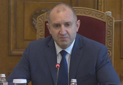 Радев ги распиша вонредните избори за 27 октомври