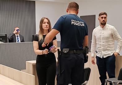 Во Дубровник почна судењето на Албанката, која усмрти брат и сестра во сообраќајка 