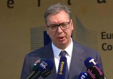 Вучиќ за Политико: Брисел знае која страна го блокира дијалогот, но тоа нема јавно да го каже