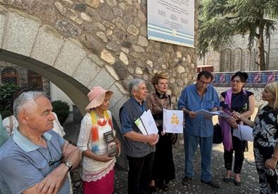 Цветиновата декларацијата за мир потпишана од над 2 000 граѓани