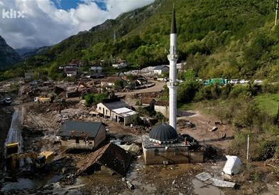 Пронајдено е уште едно тело, жртва на поплавите во БиХ- се трага по уште двајца исчезнати 