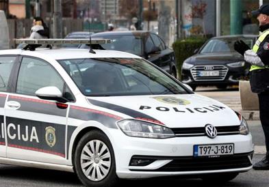 И покрај апсењата на малолетници, нови дојави за бомби во училиштата во Сараево и Тузла