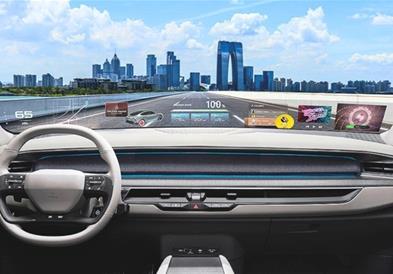 Се менува внатрешноста на автомобилите, се воведува „паметна“ шофершајбна
