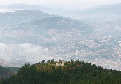 Во Сараево е наредена евакуација на населението поради свлечиште 