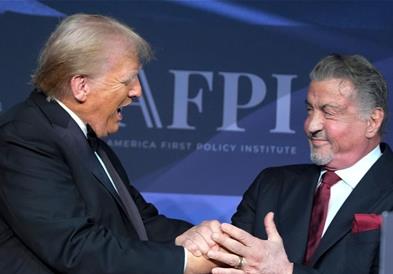 Силвестер Сталоне објасни зошто за него Трамп е „новиот Џорџ Вашингтон“ (ВИДЕО)