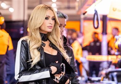 Парис Хилтон проговори за естетските зафати и се пофали какви справи за убавина има дома (ФОТО)