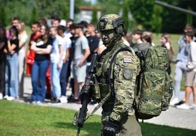 Хрватска ќе инвестира 2 отсто од БДП за одбрана во историска модернизација на војската