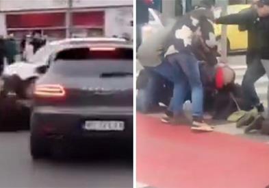 Со автомобил влетале меѓу демонстрантите во Нови Сад и почнале да ги тепаат (ВИДЕО)