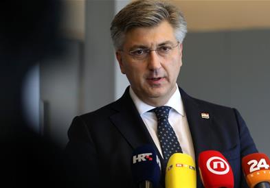 Пленковиќ: Го зголемуваме вложувањето во војската, купуваме американски ракетни системи
