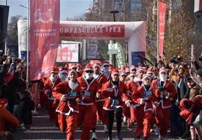 Дедомразовска трка на плоштадот во Скопје