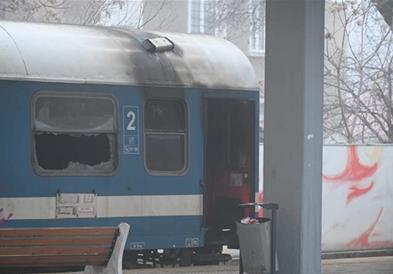 Четири лица загинаа на пожар во вагон на централната автобуска во Софија