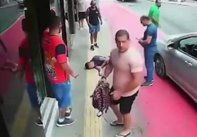Ограбил златарница, па налетал на посилен од себе- ќотекот ќе го памети додека е жив (ВИДЕО)