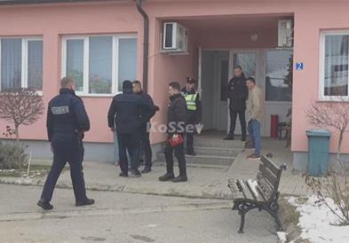 Тензично на Косово: Полицијата ги затвора српските институции, Белград со остра реакција(ВИДЕО)