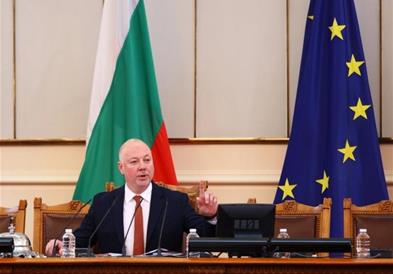 Бугарскиот Парламент ја избра новата влада на чело со Жељазков