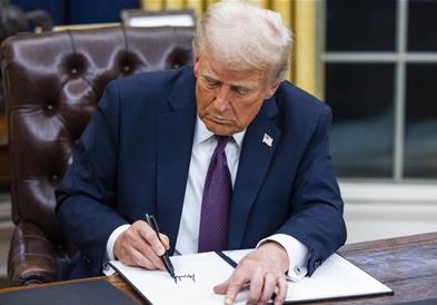 Трамп потпиша извршна наредба за намалување на цените на лековите
