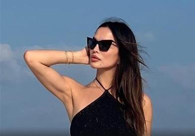 Фото: Северина повторно се „јави“ од Малдиви