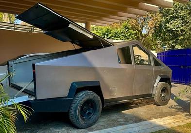 Мајстори од Пакистан направиле копија на Cybertruck на Тесла за само 10.000 евра (ВИДЕО)