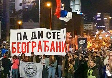 Белградските студенти пристигнаа во Нови Сад, ги пречекаа тамошните колеги (ВИДЕО)