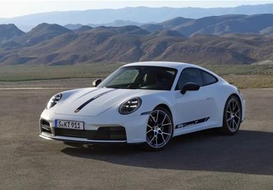 „Porsche“ нема дилема: Остануваат трите педали