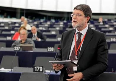 Известувачот на Европарламентот за Србија во посета на Белград 