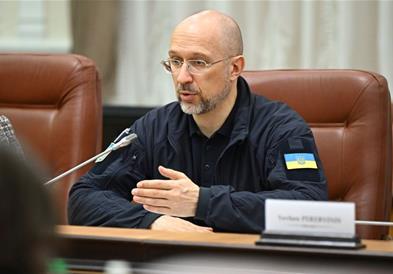 Шмихал: Украинската влада го одобри потпишувањето на договорот со САД за минералите